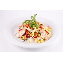 Тёплый салат с курицей